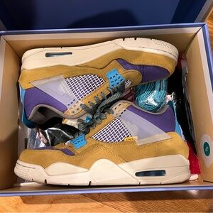 Union Jordan 4 desert moss sz 10